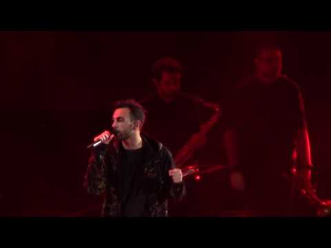 Guerriero (si commuove) Marco Mengoni 13-5-16 Palalottomatica